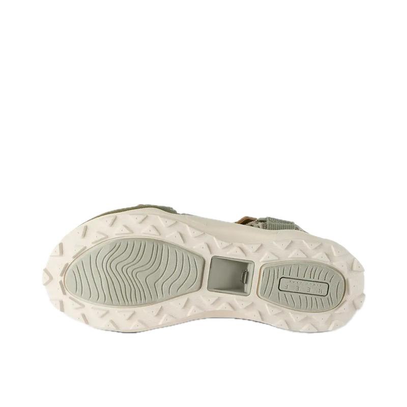 Koop de Reef Cross-Shore Sage Tan veilig en snel bij Revert 95 online of kom hem checken in de winkel in Haarlem.