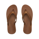 Reef Ojai Classic Slim dames slipper in Dark Brown met naad- en stikselvrije handschoenlederen voering, Cushion Foam voetbed en slanke drie-puntse riem, verkrijgbaar bij Revert 95 Haarlem