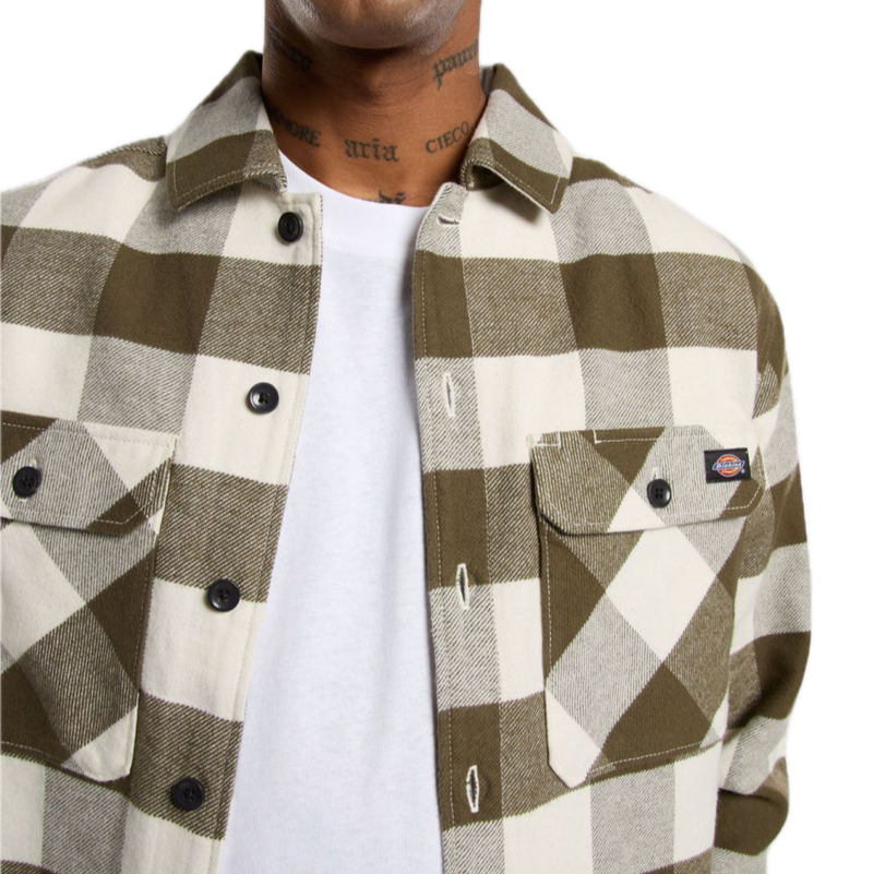 Koop het Dickies Houston LS Shirt Military veilig  en snel bij Revert 95 online of kom hem checken in de winkel in Haarlem.