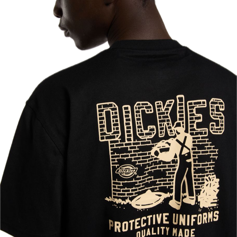 Koop het Dickies Bricklane SS Tee veilig  en snel bij Revert 95 online of kom hem checken in de winkel in Haarlem.