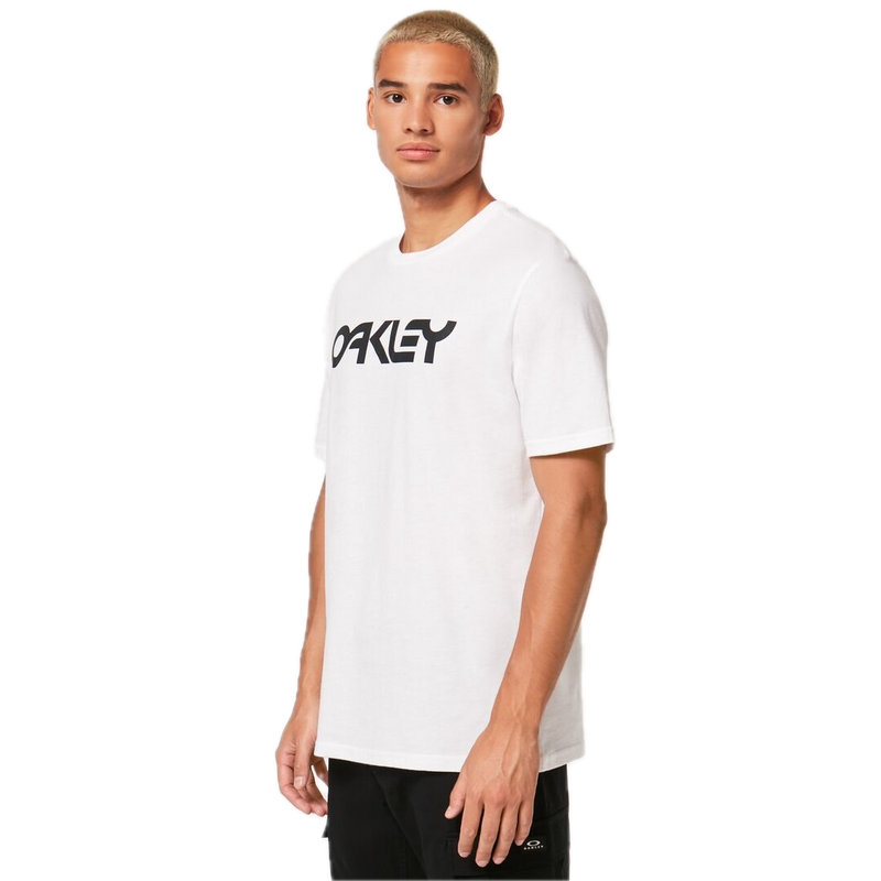 Koop de Oakley Mark II T-shirt 2.0 en snel bij Revert 95 online of kom hem checken in de winkel in Haarlem.