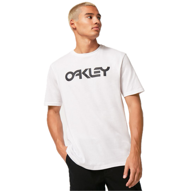 Koop de Oakley Mark II T-shirt 2.0 en snel bij Revert 95 online of kom hem checken in de winkel in Haarlem.