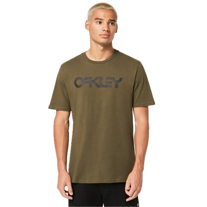 Koop de Oakley Mark II T-shirt 2.0 en snel bij Revert 95 online of kom hem checken in de winkel in Haarlem.