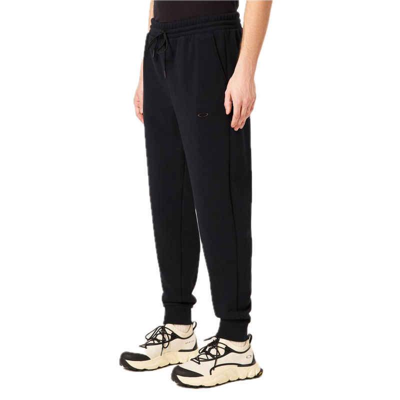 Koop de Oakley Relax Jogger 2.0 Pant veilig  en snel bij Revert 95 online of kom hem checken in de winkel in Haarlem.