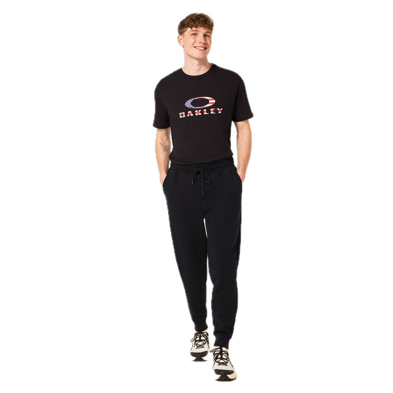Koop de Oakley Relax Jogger 2.0 Pant veilig  en snel bij Revert 95 online of kom hem checken in de winkel in Haarlem.