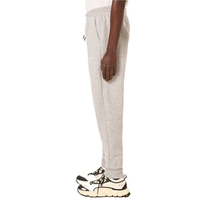 Koop de Oakley Relax Jogger 2.0 Pant veilig  en snel bij Revert 95 online of kom hem checken in de winkel in Haarlem.