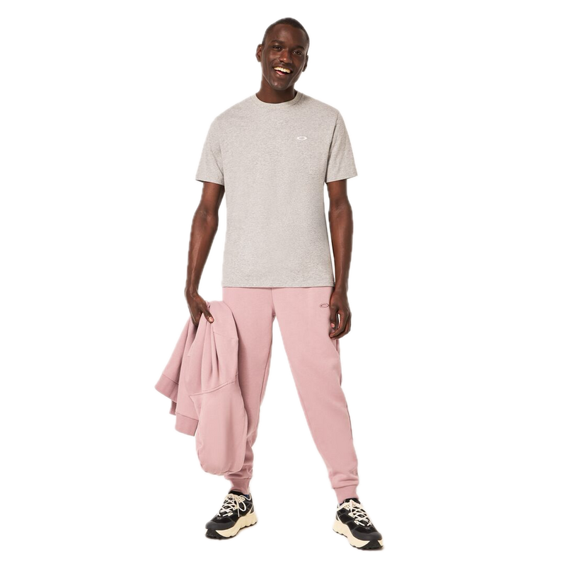 Koop de Oakley Relax T-shirt 2.0 veilig en snel bij Revert 95 online of kom hem checken in de winkel in Haarlem.