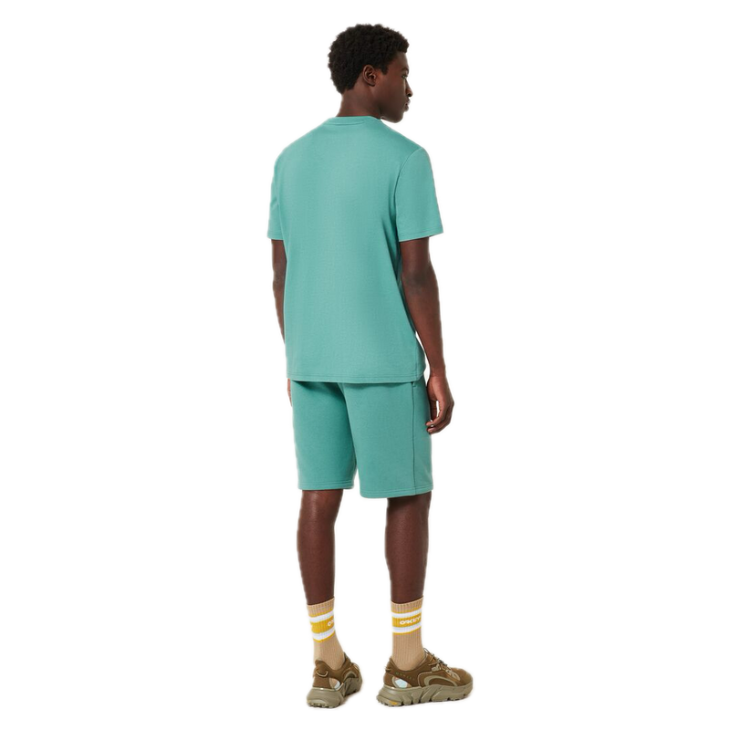 Koop de Oakley Relax T-shirt 2.0 veilig en snel bij Revert 95 online of kom hem checken in de winkel in Haarlem.
