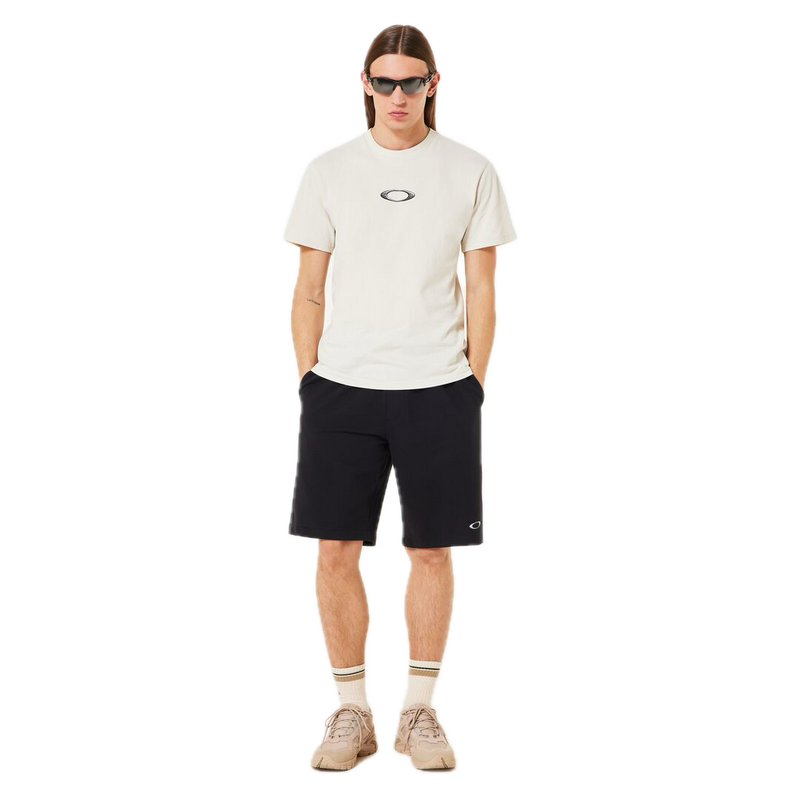 Koop de Oakley Mtl Short veilig  en snel bij Revert 95 online of kom hem checken in de winkel in Haarlem.