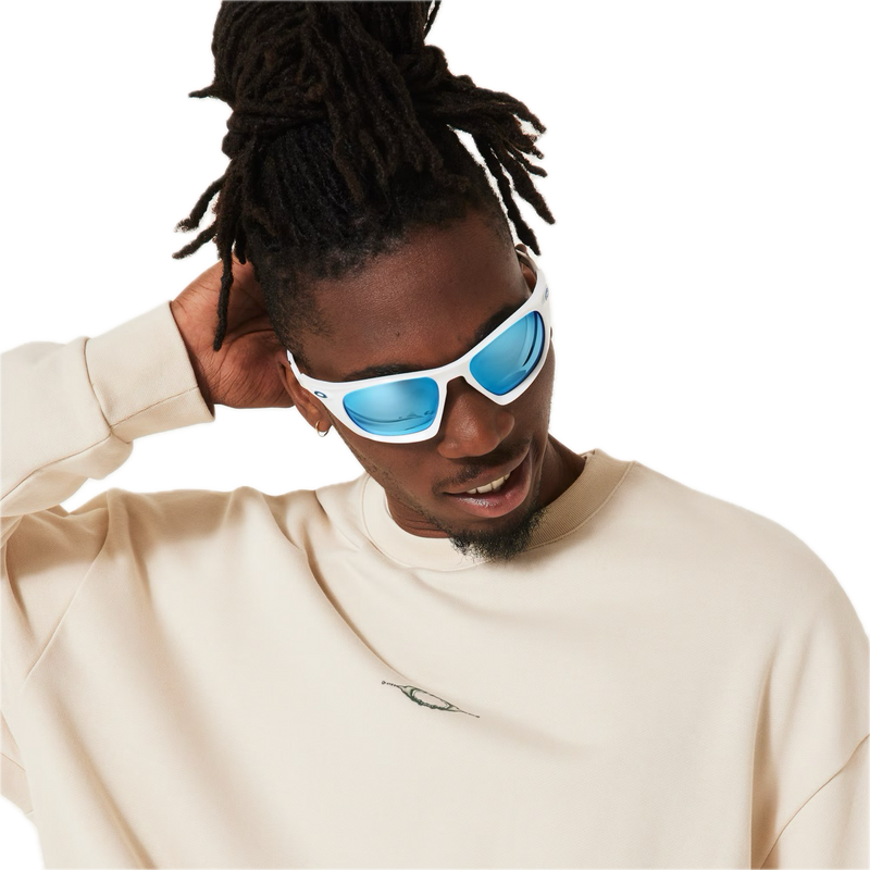 Oakley Stacked Metal Sweatshirt – crewneck sweater met metalen Oakley Stacked-logo op de borst