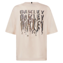 Oakley Tacked Metal Tee – zwart T-shirt met metalen Oakley-logo op de borst
