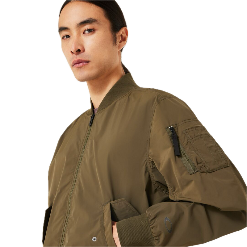 Koop de Oakley Enhance Military Jacket 2.0 veilig en snel bij Revert 95 online of kom hem checken in de winkel in Haarlem.