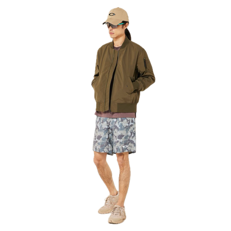 Koop de Oakley Enhance Military Jacket 2.0 veilig en snel bij Revert 95 online of kom hem checken in de winkel in Haarlem.