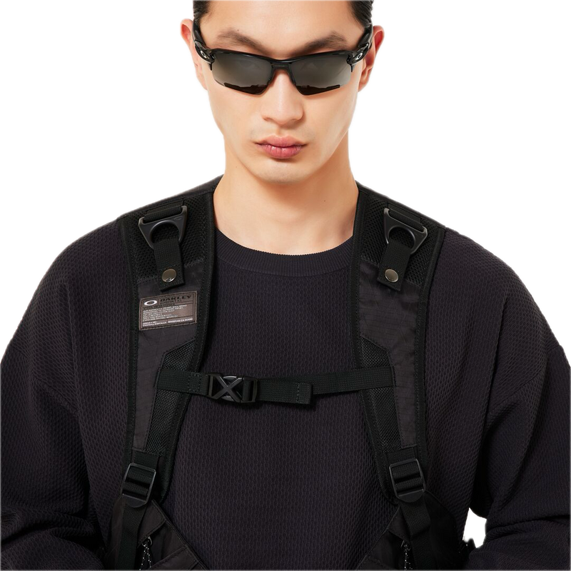 Koop de Oakley Field Gear Line AP Vest 5.0 veilig en snel bij Revert 95 online of kom hem checken in de winkel in Haarlem.