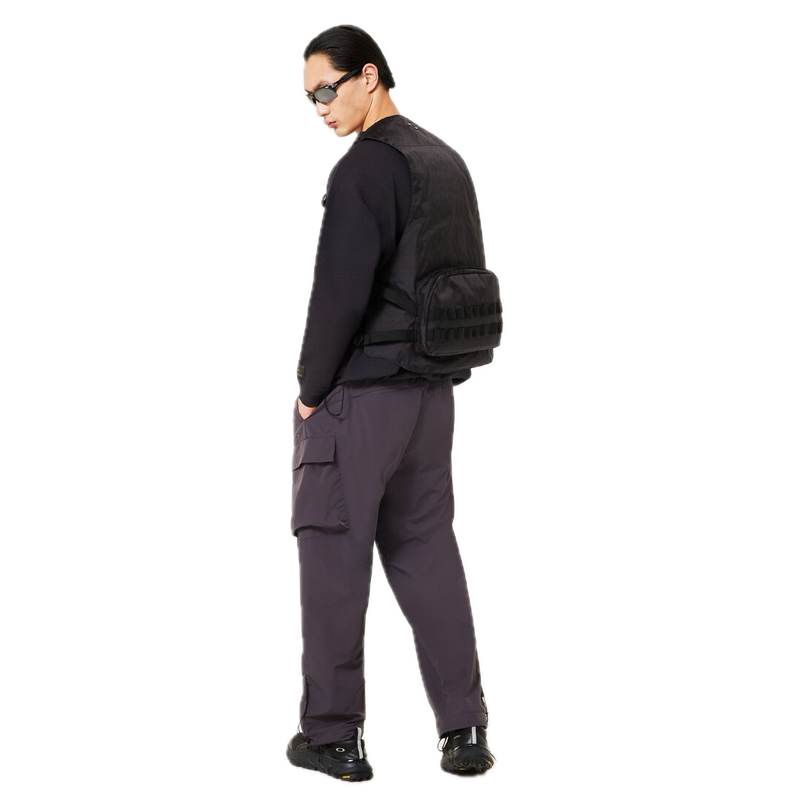 Koop de Oakley Field Gear Line AP Vest 5.0 veilig en snel bij Revert 95 online of kom hem checken in de winkel in Haarlem.