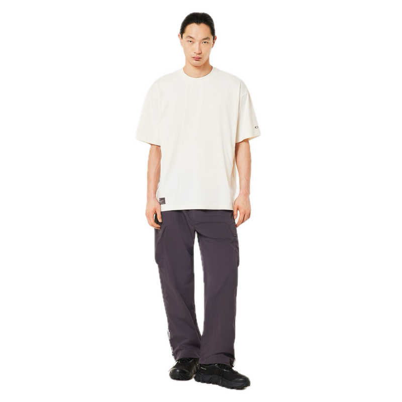 Koop de Oakley Field Gear Line Union Pocket Tee 5.0 veilig en snel bij Revert 95 online of kom hem checken in de winkel in Haarlem.