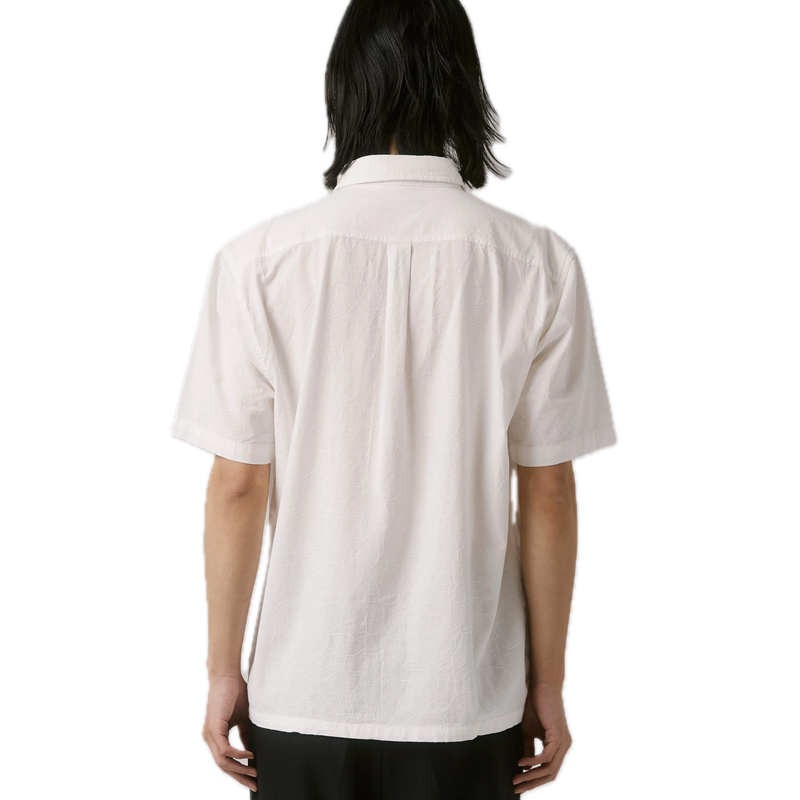 Koop de Former Vivian Vine SS Shirt en snel bij Revert 95 online of kom hem checken in de winkel in Haarlem.