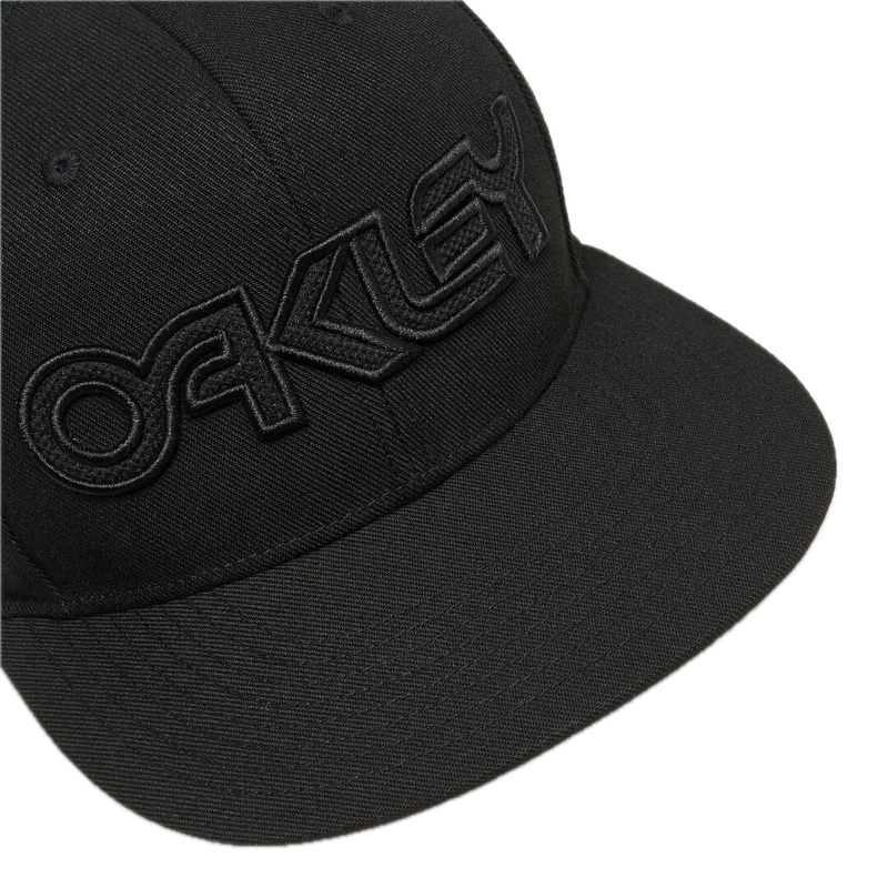 Koop de Oakley Meshed B1B FB Cap veilig  en snel bij Revert 95 online of kom hem checken in de winkel in Haarlem.