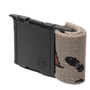 Arcade Belts Get Outside riem in Dunes colorway, stretch webbing van 85% gerecycled REPREVE polyester met patented A2 buckle systeem, metaalvrij en machine wasbaar, verkrijgbaar bij Revert 95 Haarlem