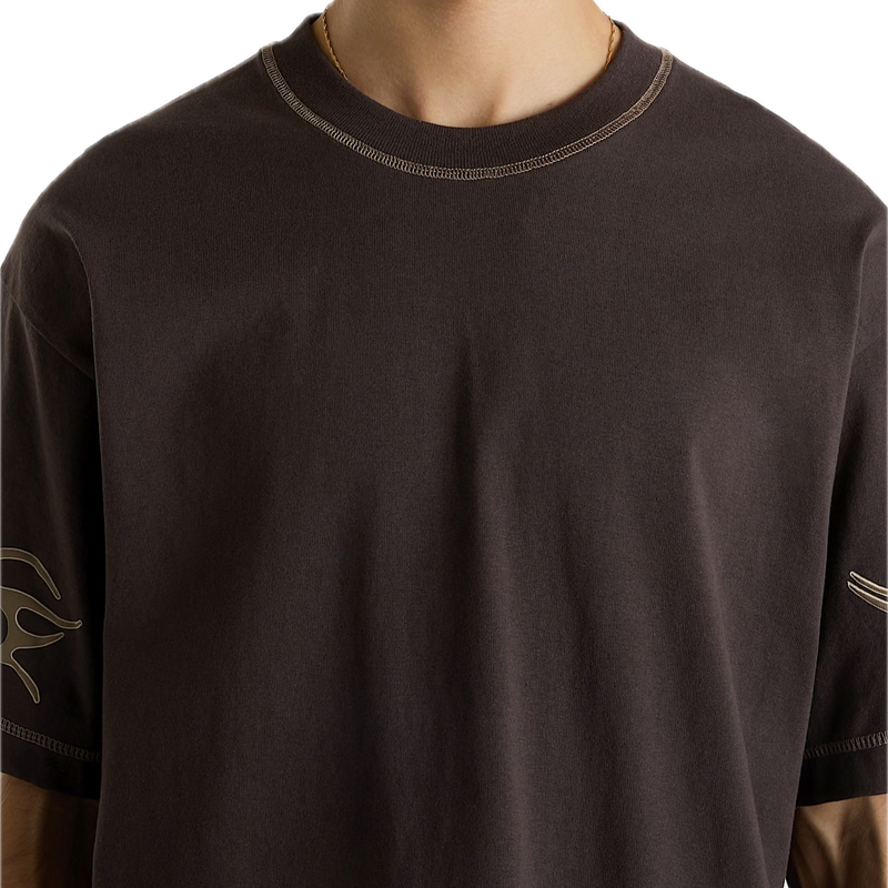 Koop de Vans Skate Mike G Tribal T-shirt After Dark veilig  en snel bij Revert 95 online of kom hem checken in de winkel in Haarlem.