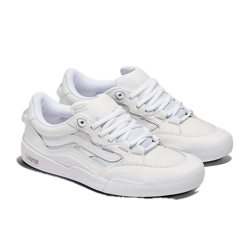 Koop de Vans Skate 2 Wayvee White en snel bij Revert 95 online of kom hem checken in de winkel in Haarlem.