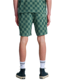 RVCA Antonia Figueiredo Checker Short in Beechnut, sponge materiaal met checker patroon elastische taille en intern koord lengte 18 inch, bijpassende short bij de Checker Sponge Shirt uit de RVCA x Antonia Figueiredo 2026 capsule, verkrijgbaar bij Revert 95 Haarlem