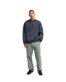 RVCA Sanctum Crew Sweater Blue, crewneck sweatshirt met Sanctum graphic, regular fit, verkrijgbaar bij Revert 95 Haarlem
