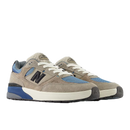 NB Numeric Andrew Reynolds 933 Black Eclipse skate schoen van New Balance Numeric met suède upper en cupsole zool