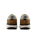 New Balance Numeric 933 Andrew Reynolds Sea Salt/Brown, skateschoen met suede leer mesh upper, ABZORB inlegzool en FuelCell midsole, verkrijgbaar bij Revert 95 Haarlem