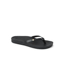 Reef Vista Ivy dames slipper in Black/Black met PVC-vrij vegan leather twee-band upper, metalen logo detail en gecushioned voetbed, verkrijgbaar bij Revert 95 Haarlem