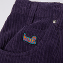 HUF Cromer Corduroy Short in Dark Berry, baggy fit wide-wale corduroy short van 100% cotton met geborduurd HUF logo op het muntzakje en Custom Cromer label, verkrijgbaar bij Revert 95 Haarlem