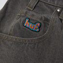 HUF Cromer Short in Frost Gray, baggy denim short van 100% cotton twill met geborduurd HUF logo op het muntzakje en Custom Cromer label, verkrijgbaar bij Revert 95 Haarlem