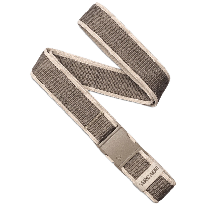 Arcade Belts Carto Slim Dunes Oat – slim fit stretchriem in zandkleur met verstelbare kliksluiting
