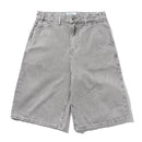 Cash Only Club Denim Shorts Washed Grey, baggy denim short met brass logo knop en 3D embroidery op de achterzak, taillemaatjes 28-42, verkrijgbaar bij Revert 95 Haarlem