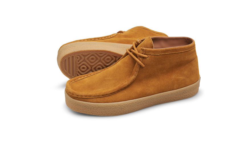 Last Resort AB VM006 Moc Hi Golden Brown Gum – high-top suède moc-toe skateschoen in bruin met gumzool