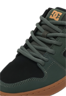 DC Shoes Manteca 4 Deep Forest, skateschoen met leer nubuck suede upper, cupsole constructie en Pill Pattern buitenzool, verkrijgbaar bij Revert 95 Haarlem