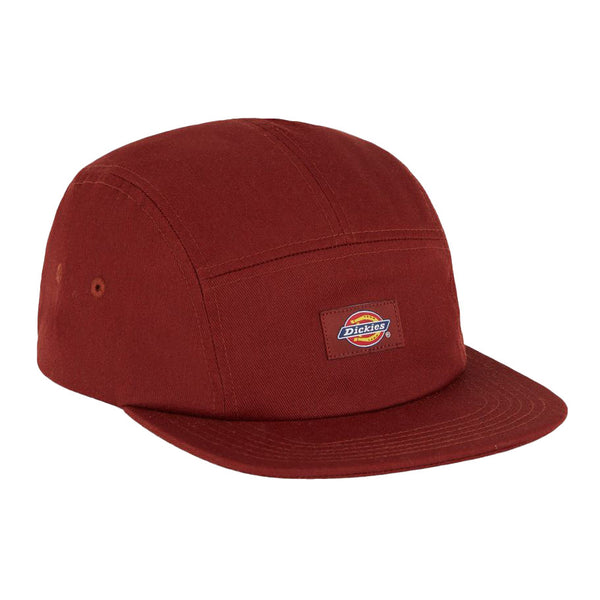 Bestel de Dickies Albertville Cap Fired Brick veilig, gemakkelijk en snel bij Revert 95. Check onze website voor de gehele Dickies collectie, of kom gezellig langs bij onze winkel in Haarlem.	