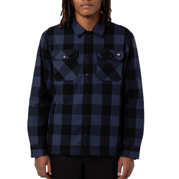 Dickies Lined Sacramento Navy Blue – gevoerd flanellen overshirt in navy blauw ruit met quilted binnenvoering en borstzakken
