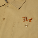 HUF Fantasies SS Work Shirt in Tan met "I Dream of Fantasies" backprint, vrouwenportret in doornenkrans en goudkleurige sterren, verkrijgbaar bij Revert 95 Haarlem
