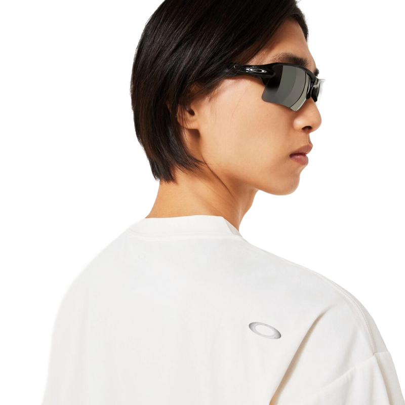 Koop de Oakley Field Gear Line Scratch Tee 5.0 veilig en snel bij Revert 95 online of kom hem checken in de winkel in Haarlem.