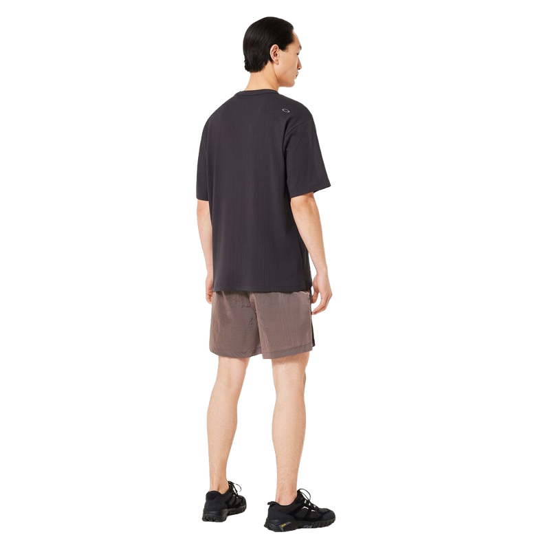Koop de Oakley Field Gear Line Static Tee 5.0 veilig en snel bij Revert 95 online of kom hem checken in de winkel in Haarlem.