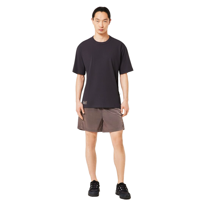 Koop de Oakley Field Gear Line Static Tee 5.0 veilig en snel bij Revert 95 online of kom hem checken in de winkel in Haarlem.
