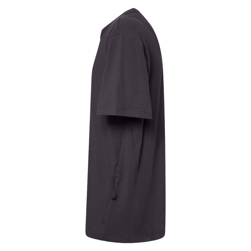 Koop de Oakley Field Gear Line Static Tee 5.0 veilig en snel bij Revert 95 online of kom hem checken in de winkel in Haarlem.