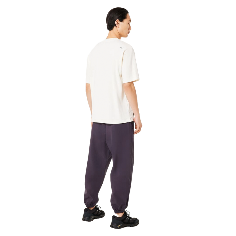 Koop de Oakley Field Gear Line Static Tee 5.0 veilig en snel bij Revert 95 online of kom hem checken in de winkel in Haarlem.