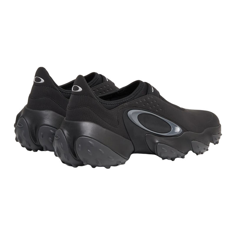 Koop de Oakley Edge Icon Blackout veilig en snel bij Revert 95 online of kom hem checken in de winkel in Haarlem.