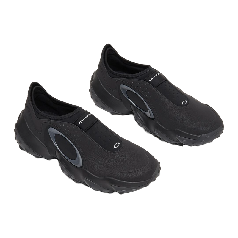 Koop de Oakley Edge Icon Blackout veilig en snel bij Revert 95 online of kom hem checken in de winkel in Haarlem.