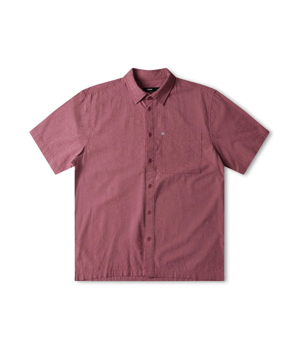 Koop de Former Vivian Vine SS Shirt en snel bij Revert 95 online of kom hem checken in de winkel in Haarlem.