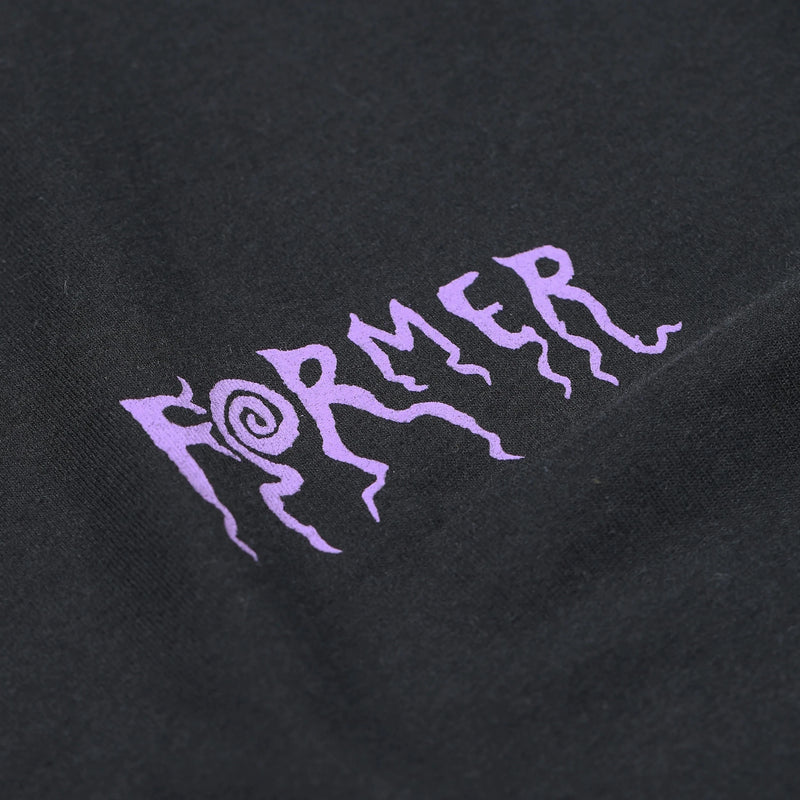 Koop de Former Voltaic T-shirt veilig en snel bij Revert 95 online of kom hem checken in de winkel in Haarlem.