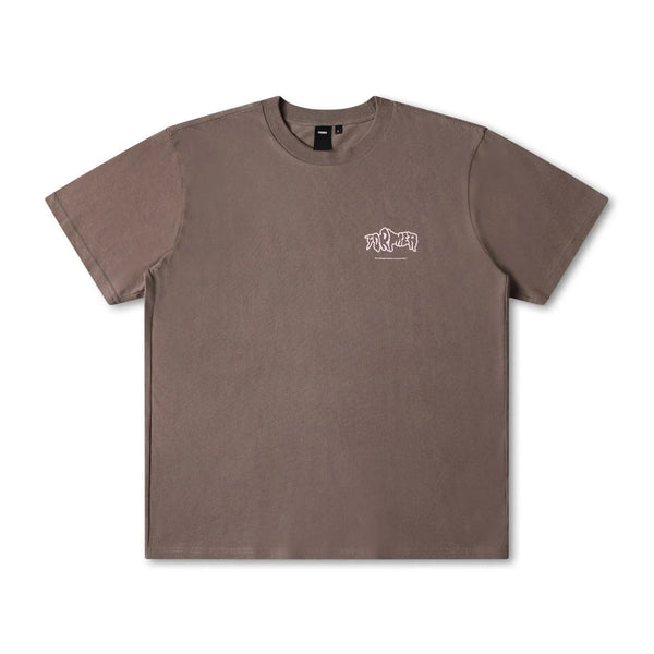 Koop de Former Hands T-shirt veilig en snel bij Revert 95 online of kom hem checken in de winkel in Haarlem.