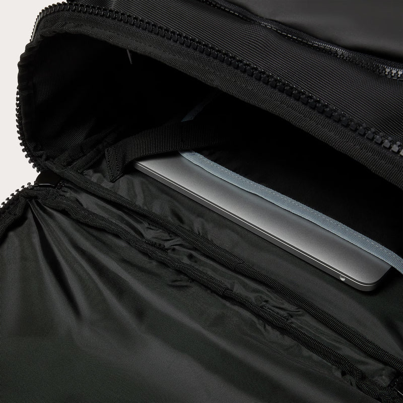 Oakley Enhance Hybrid Backpack – sportieve rugtas met laptopvak, geventileerd achterpaneel en duurzame polyester constructie